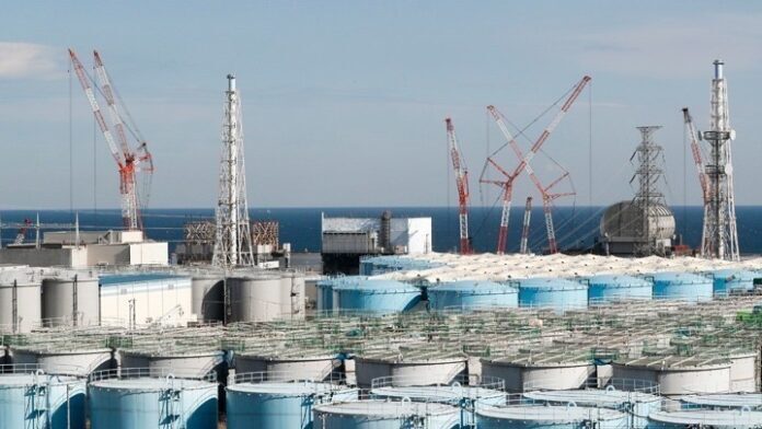 Σεισμός στην Ιαπωνία: Αναστέλλεται η ρίψη νερού από τον πυρηνικό σταθμό στη Φουκουσίμα