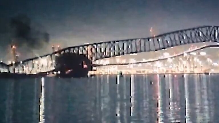 Βίντεο – Ντοκουμέντο: Κατέρρευσε η γέφυρα Key Bridge – Έπεσε επάνω της φορτηγό πλοίο – Φόβοι για θύματα