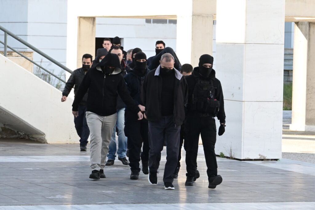 Κολωνός: Κανένα ελαφρυντικό στον Μίχο, πάει για ισόβια – Τι αποφασίστηκε για τη μητέρα