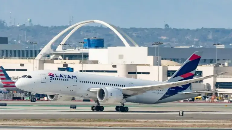 Τρόμος σε πτήση Boeing 787 από Σίδνεϊ για Ώκλαντ – Τραυματίστηκαν 50 επιβάτες [Βίντεο]