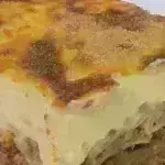 Ο Economist αποθεώνει τον… μουσακά! Η μεγάλη αντίφαση και η ιστορία πίσω από το διάσημο πιάτο