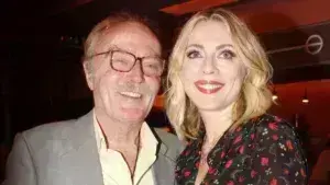 Ντίνος Καρύδης