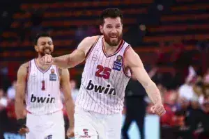 Ολυμπιακός- Άρης 85-77: Ίδρωσε αλλά στο τέλος μίλησε ο Πίτερς