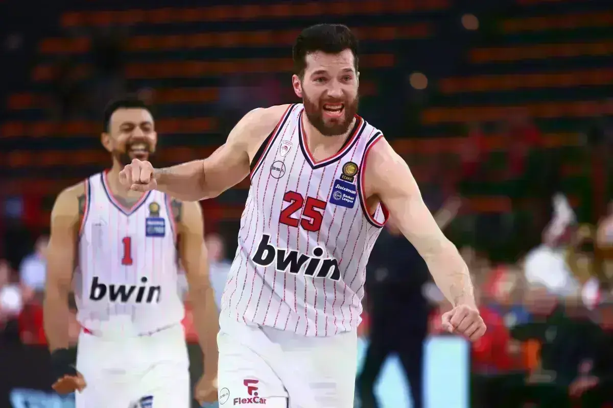 Ολυμπιακός- Άρης 85-77: Ίδρωσε αλλά στο τέλος μίλησε ο Πίτερς