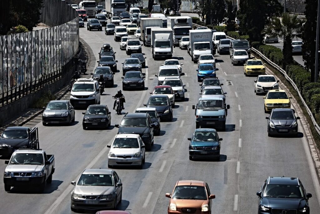 Τριήμερο Καθαράς Δευτέρας: Κορυφώνεται η έξοδος των εκδρομέων – Δεν «πέφτει καρφίτσα» στους καρναβαλικούς προορισμούς