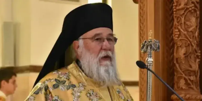 Η Μητρόπολη Κέρκυρας απέκλεισε βουλευτές του ΠΑΣΟΚ και του ΣΥΡΙΖΑ που ψήφισαν υπέρ των ομόφυλων ζευγαριών