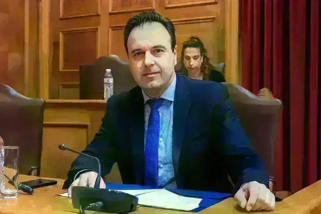 Πρόταση δυσπιστίας – Παπαστεργίου: «Δεν θα αφήσουμε να συγκαλυφθεί το παραμικρό»