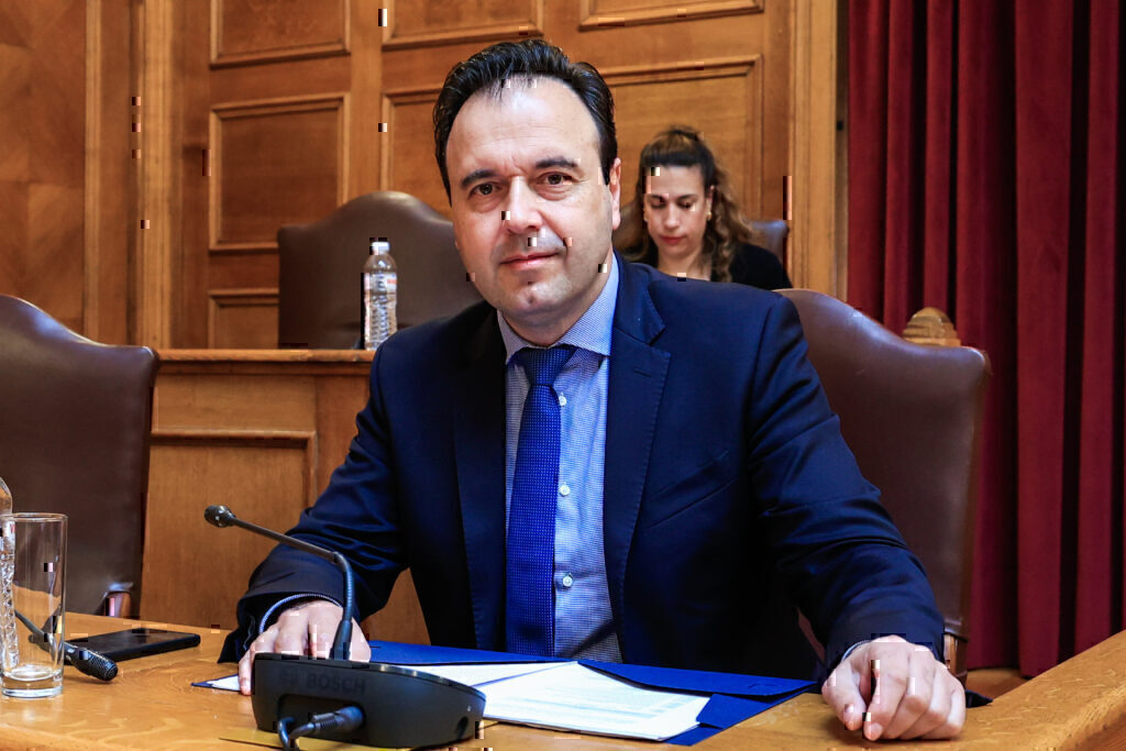 Πρόταση δυσπιστίας – Παπαστεργίου: «Δεν θα αφήσουμε να συγκαλυφθεί το παραμικρό»