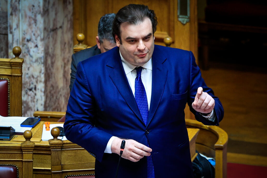 Πρόταση δυσπιστίας – Πιερρακάκης: Κάποιοι δεν μπορούν να διαχειριστούν την εσωτερική τους δυσπιστία