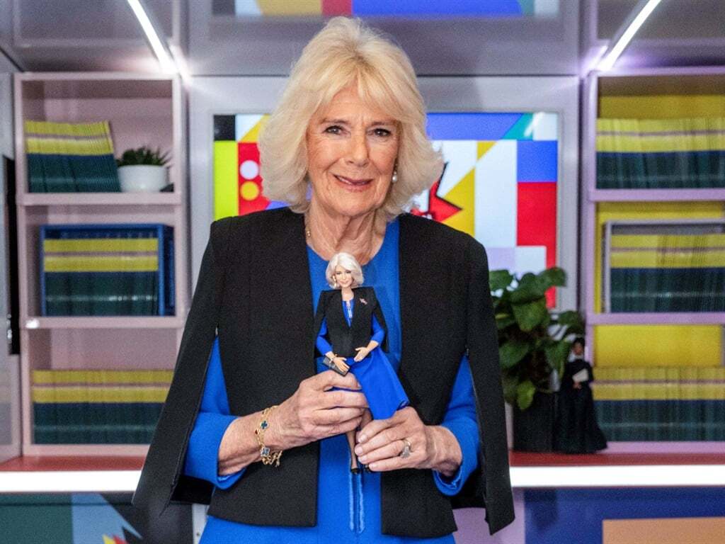 H Καμίλα έγινε Barbie – Πώς αντέδρασε η βασίλισσα