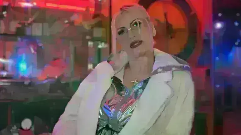 Μπορεί το Scorpios Music Bar να είναι ένα μικρό μπαρ στην Καλλιθέα αλλά έγινε το πρώτο trend στα social media και κυρίως στο TikTok