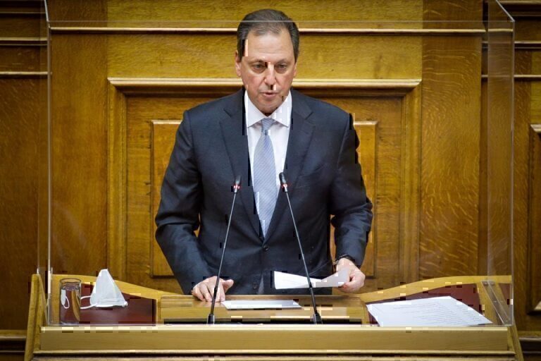 Επίθεση με μπογιές στο σπίτι του πρώην υπουργού Σπήλιου Λιβανού στο Μεσολόγγι [Εικόνες]
