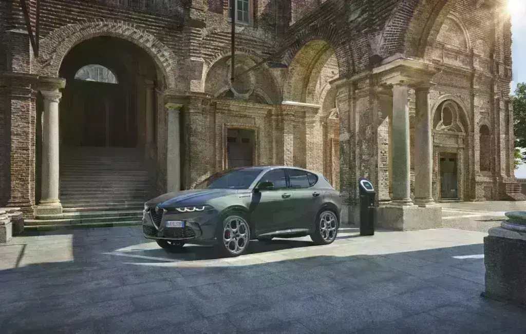 Άμεσα διαθέσιμη η Alfa Romeo Tonale PHEV Q4 Sprint