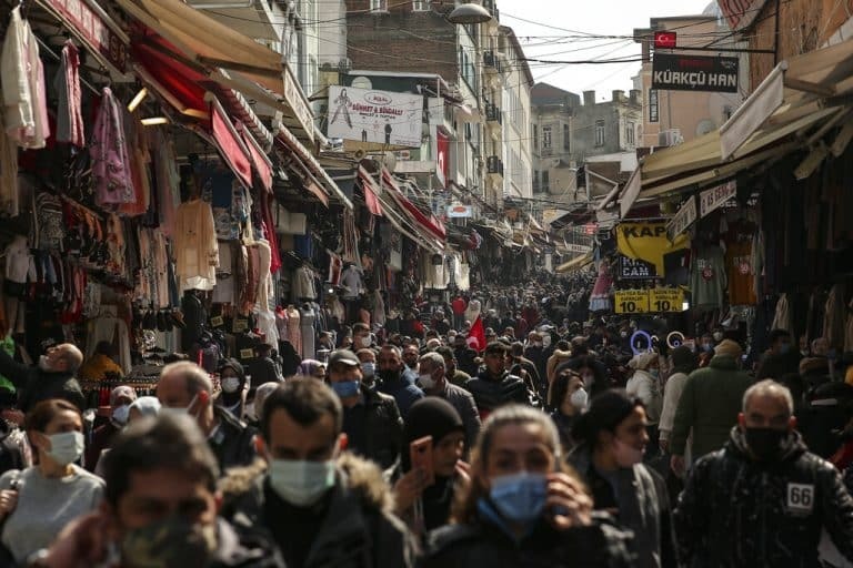 Τουρκία: Eκτινάχθηκε στο 67,1% o πληθωρισμός – Αύξηση τιμών από τα τρόφιμα ως τα ξενοδοχεία