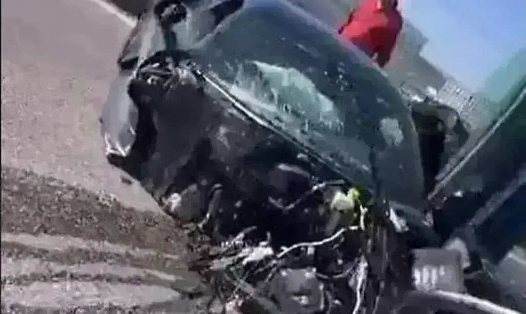 Tροχαίο στον Κηφισό: Κόπηκε στα δυο Maserati [βίντεο]