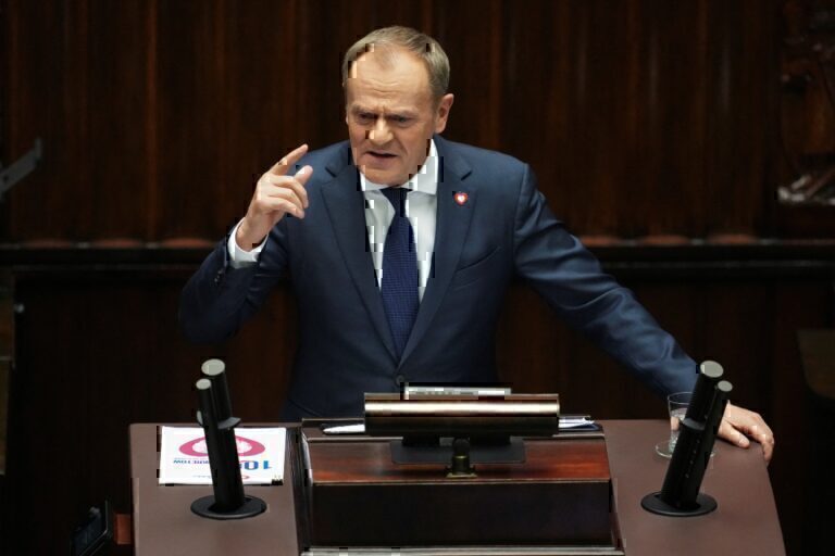 Ο Πολωνός υδραυλικός φόρεσε κοστούμι