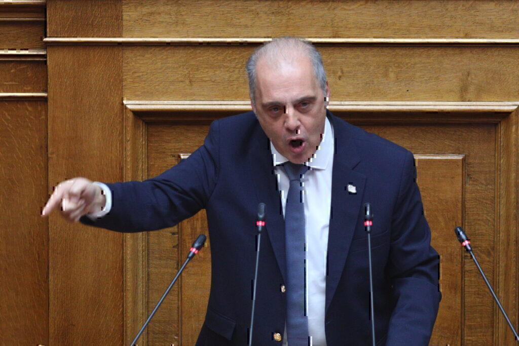 Βουλή: Καβγάς Βελόπουλου – Δούρου για τα αστακοκάραβα του Κασσελλάκη