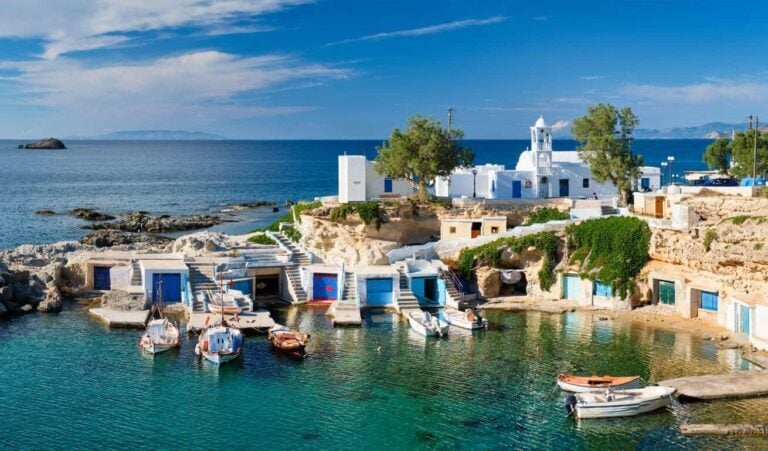 Η Μήλος είναι η πρώτη επιλογή του Conde Nast Traveler για το 2024