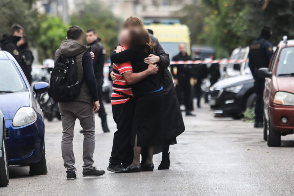 Τραγωδία στη Νίκαια: Οι σοκαριστικές αποκαλύψεις για τη φονική ενέδρα του πεθερού στον γαμπρό του – «Μαμά ένας κακός σκότωσε τον μπαμπά» είπε ο μικρός γιος του θύματος που είδε τα πάντα