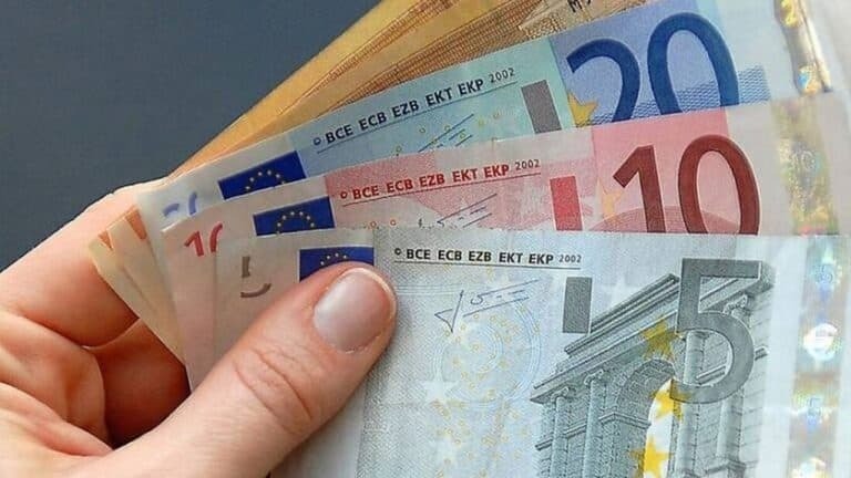 e-ΕΦΚΑ-ΔΥΠΑ: Ποιοι πληρώνονται από αύριο έως Παρασκευή