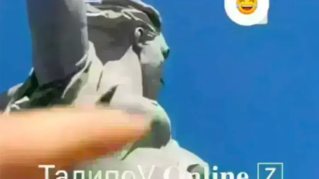Ρωσία: Διάσημη influencer καταδικάστηκε σε δέκα μήνες σκληρής εργασίας- Γαργάλησε ένα άγαλμα [βίντεο