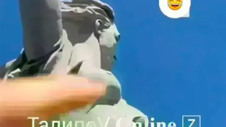 Ρωσία: Διάσημη influencer καταδικάστηκε σε δέκα μήνες σκληρής εργασίας- Γαργάλησε ένα άγαλμα [βίντεο]