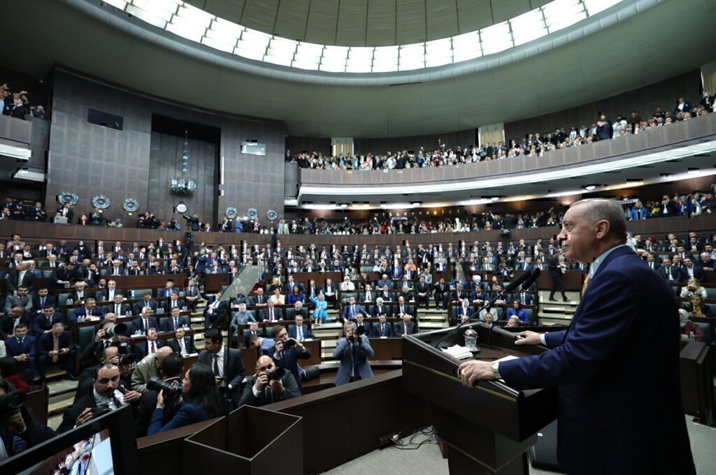 Προκλητικός Ερντογάν: Συγκρίνει τον «αγώνα» της Χαμάς με τη μικρασιατική καταστροφή!