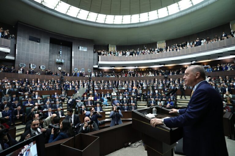 Προκλητικός Ερντογάν: Συγκρίνει τον «αγώνα» της Χαμάς με τη μικρασιατική καταστροφή!