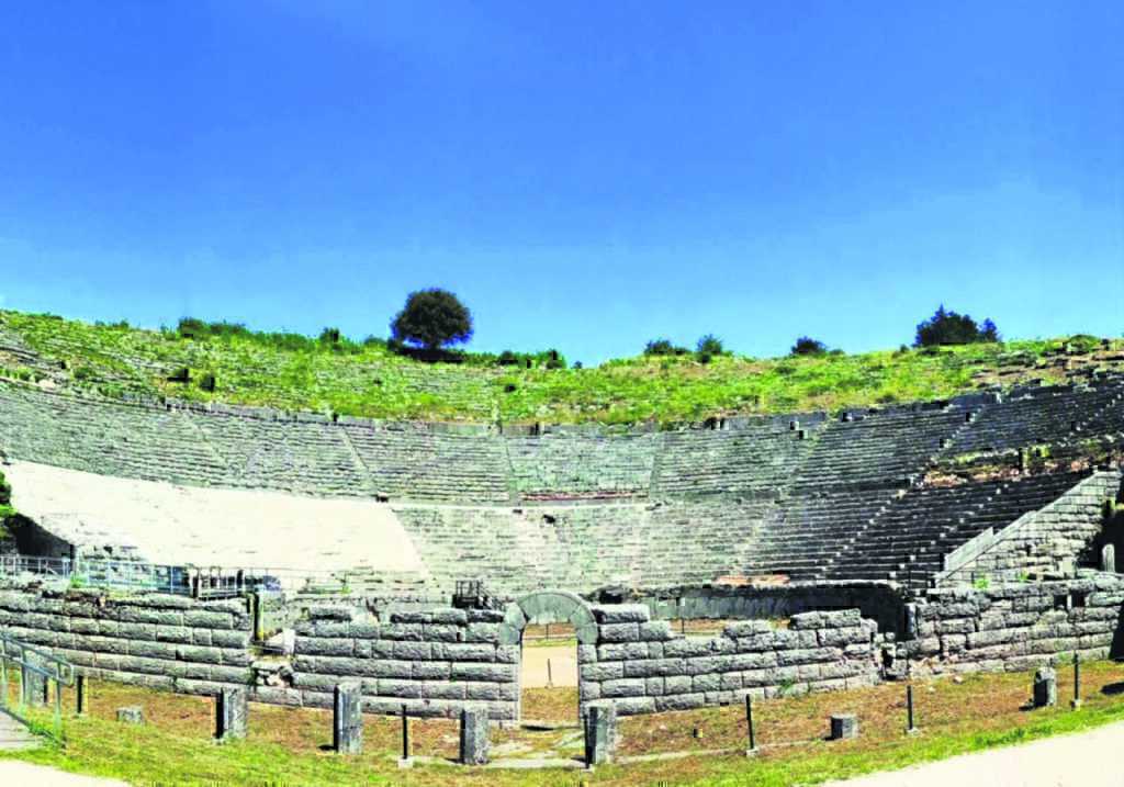 Ολικό το «λίφτινγκ» στο θέατρο Δωδώνης