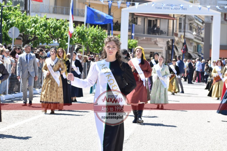 Μεσολόγγι: Κορυφώθηκαν οι εορτασμοί για την έξοδο – Η ανάρτηση της Κατερίνας Σακελλαροπούλου