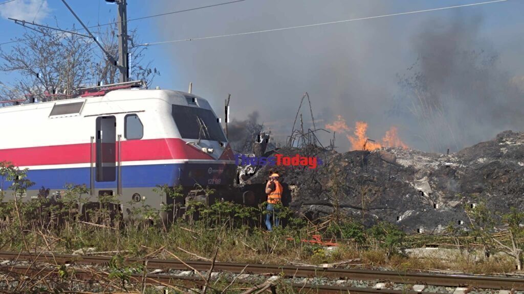 Hellenic Train: Φθορές σε τρένο από φωτιά κοντά στις γραμμές – Σώθηκαν τελευταία στιγμή οι μηχανοδηγοί