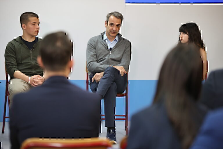 Μητσοτάκης για bullying: «Να σπάσουμε τη σιωπή – Δεν είναι μαγκιά το ξύλο» – Επανέρχεται η 5ημερη αποβολή, τι αλλάζει με τις απουσίες