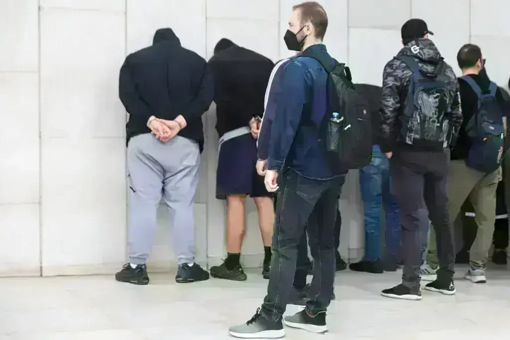 Στον εισαγγελέα οι 64 συλληφθέντες για την δολοφονία Λυγγερίδη – Δείτε βίντεο