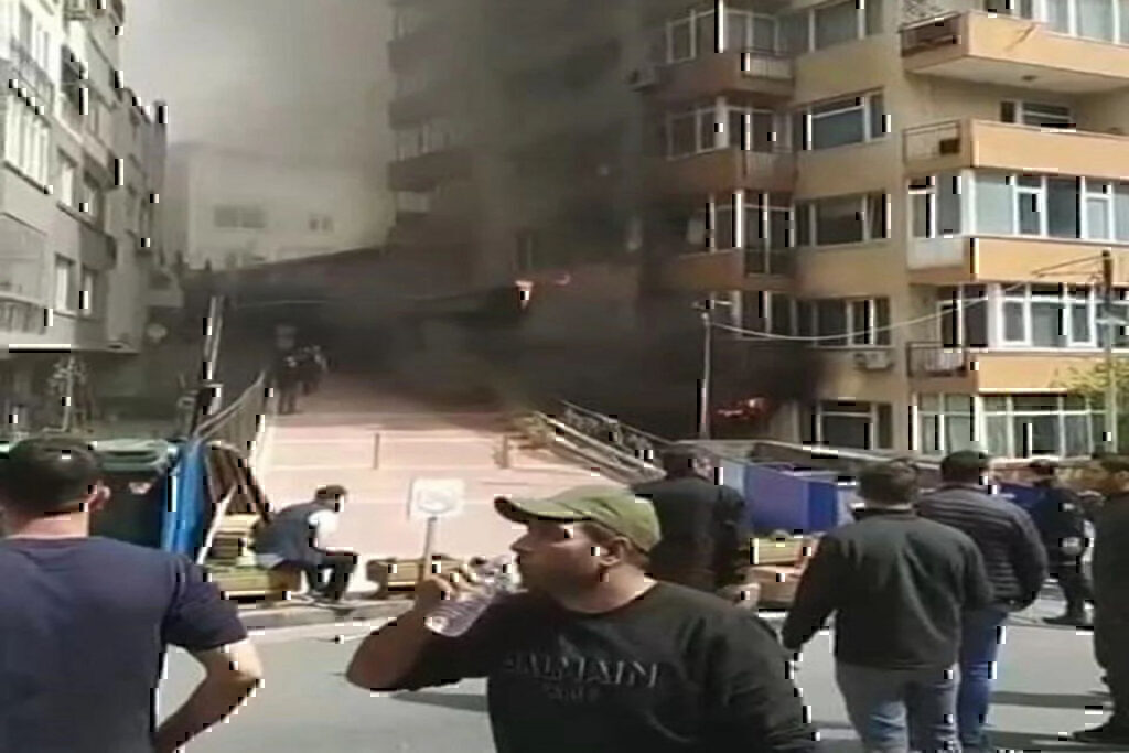 Κωνσταντινούπολη: Μεγάλη φωτιά μετά από έκρηξη σε νυχτερινό κέντρο – Νεκροί και πολλοί τραυματίες