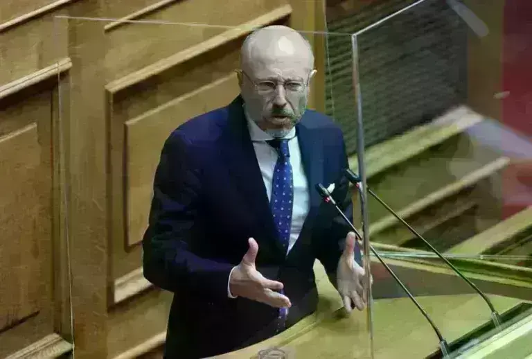 Βαρτζόπουλος: Είπα ακριβώς το αντίθετο από αυτό που με κατηγορούν – Την αποπομπή του ζητά η αντιπολίτευση