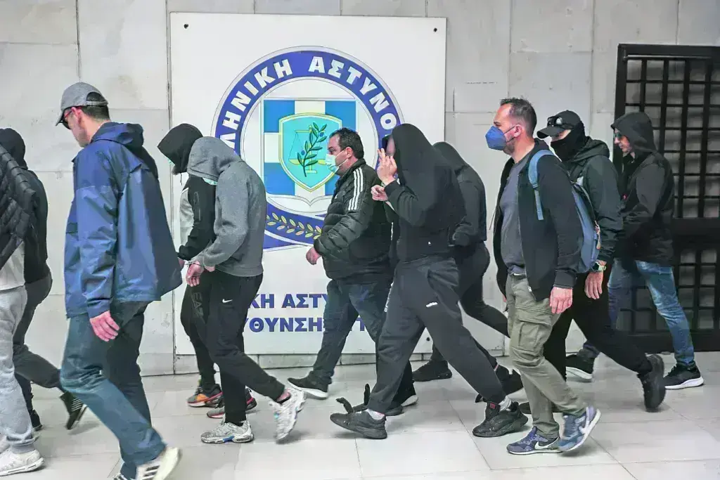 Χούλιγκαν ΑΕ: Τι κατέθεσαν οι τρεις προστατευόμενοι μάρτυρες – Ο εμφύλιος για την «αρχηγία» κα