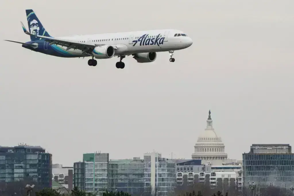 Alaska Airlines: Καθηλωμένα όλα της τα αεροσκάφη – Το τεχνικό πρόβλημα που δημιούργησε αναστάτωση