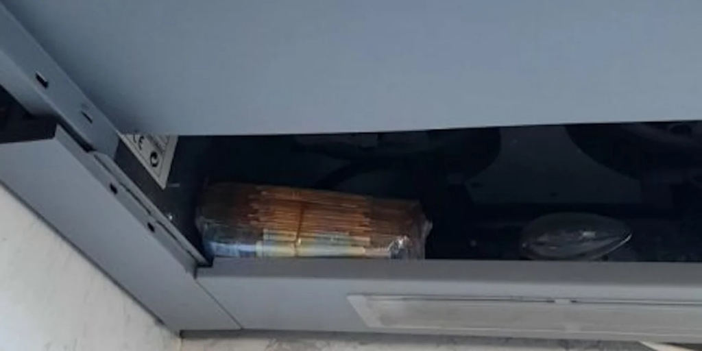 Κρήτη: Έκρυβαν στον απορροφητήρα κόκα, χασίς και χρήματα – Σύλληψη δύο ατόμων