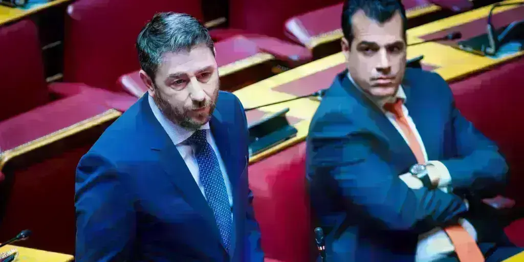 Σκληρή κόντρα Ανδρουλάκη-Πλεύρη για Τέμπη: «Θα σας ταράξουμε στη νομιμότητα» – «Εκμεταλλεύεστε την τραγωδία για μικροκομματικά οφέλη»