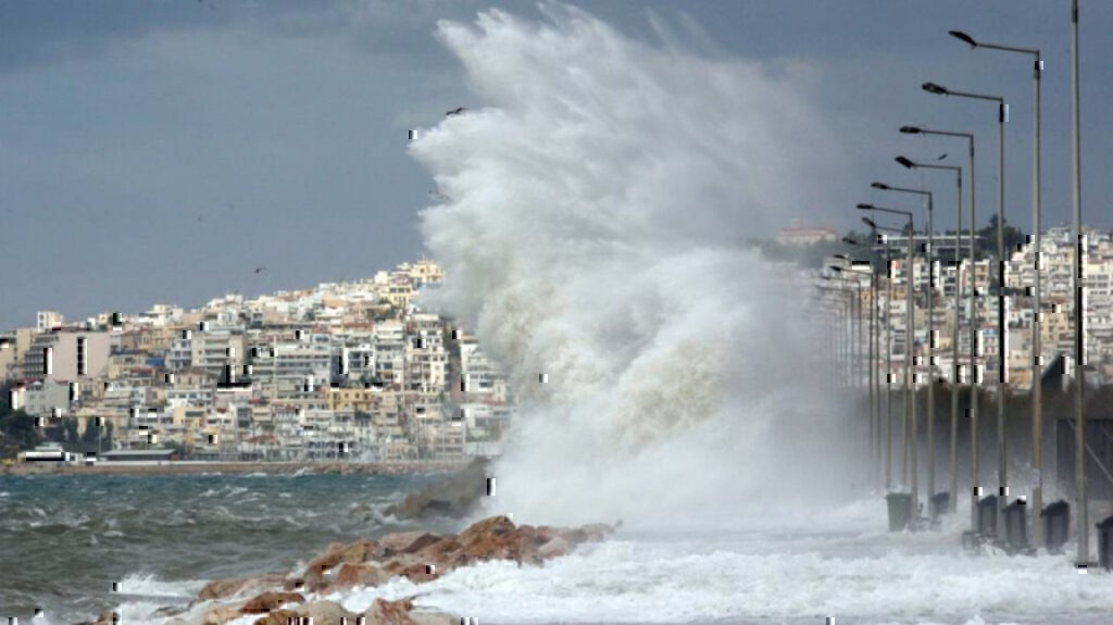 Τι είναι οι άνεμοι τύπου Φοέν που πλήττουν την χώρα – Πότε υποχωρεί το φαινόμενο