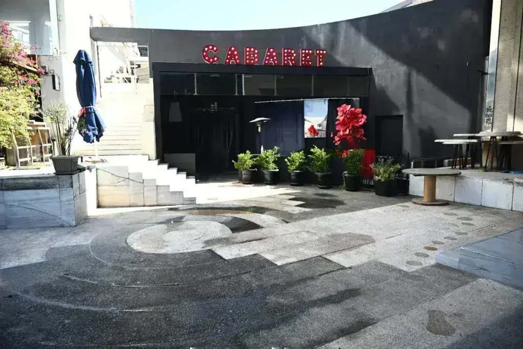 Φονικό στο Μαρούσι: Μπλόκαρε το πιστόλι του θύματος και ο δράστης τον μαχαίρωσε στο λαιμό – Μία ανάσα από την ταυτοποίηση του δράστη η ΕΛ.ΑΣ. [βίντεο]