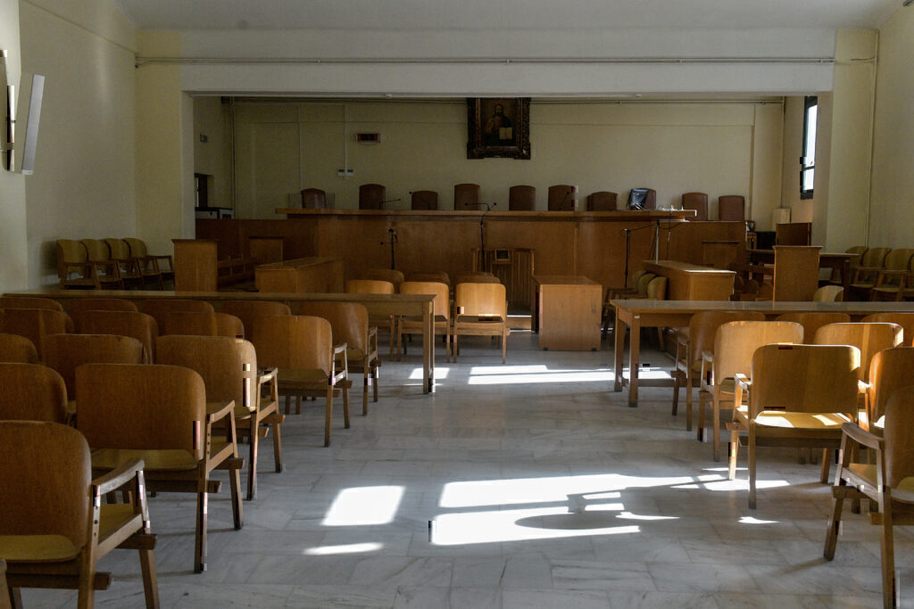 Δικαστήρια: Μια ώρα διακοπή και ενός λεπτού σιγή την Παρασκευή στη μνήμη των 57 νεκρών στα Τέμπη