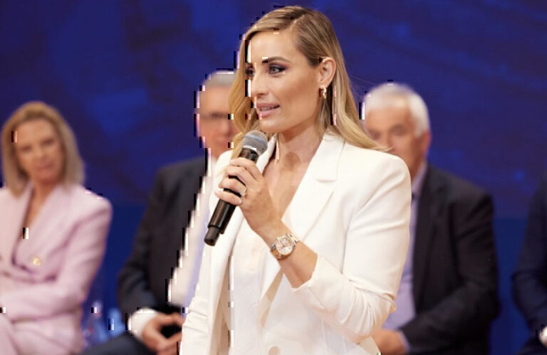 Ελεονώρα Μελέτη: Χυδαία επίθεση εναντίον της – «Με λένε πόρνη, φασίστρια και δολοφόνο»
