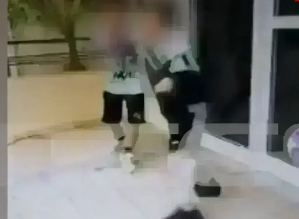 Πάτρα: Το βίντεο που ανέβασε ο 7χρονος στο TikTok με τον ξυλοδαρμό 9χρονου