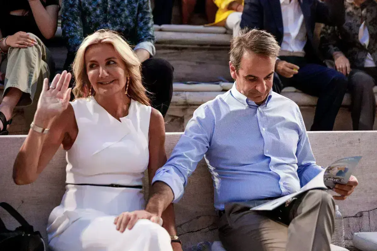 Καταθέτει αγωγή η Μαρέβα Γκραμπόφσκι, στο πλευρό της ο Πρωθυπουργός - «Χτύπησε» με νέα προκλητική ανάρτηση η Ακρίτα