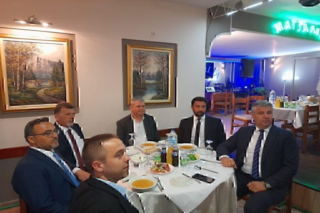 Τουρκικός «δάχτυλος» σε ιφτάρ Ελληνικής Περιφέρειας – Το Eleftherostypos.gr αποκαλύπτει το παρασκήνιο της συνάντησης