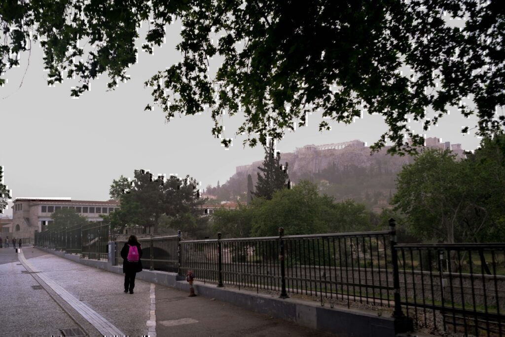 Καιρός: Η αφρικανική σκόνη φεύγει, οι βροχές έρχονται – Πότε καθαρίζει ο ουρανός και πώς θα κυλήσει η Μεγάλη Εβδομάδα [χάρτες]