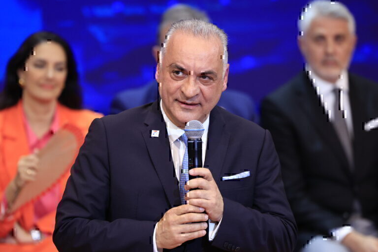 Μανώλης Κεφαλογιάννης στον «Ε.Τ.»: Η κυβέρνηση Τσίπρα χάρισε τα πάντα στους Σκοπιανούς