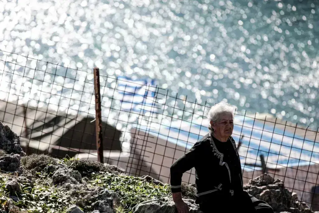 Κίναρος: Η Κυρά Ρηνιώ στους τρεις πιο μοναχικούς ανθρώπους στον κόσμο – Το 24ωρό της στο νησί και το συγκλονιστικό ντοκιμαντέρ [βίντεο]