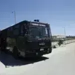 Αλκέτ Ριζάι: «Έμεινε» η κλούβα που μετέφερε τον βαρυποινίτη στο νοσοκομείο